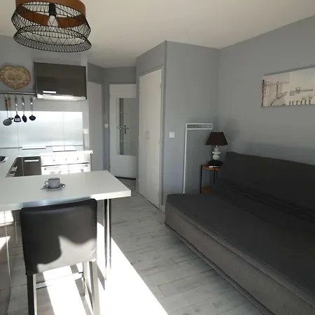 Apartment Moderne, 100m De La Plage, Parking Et Wifi Inclus - Fr-1-328-253 *